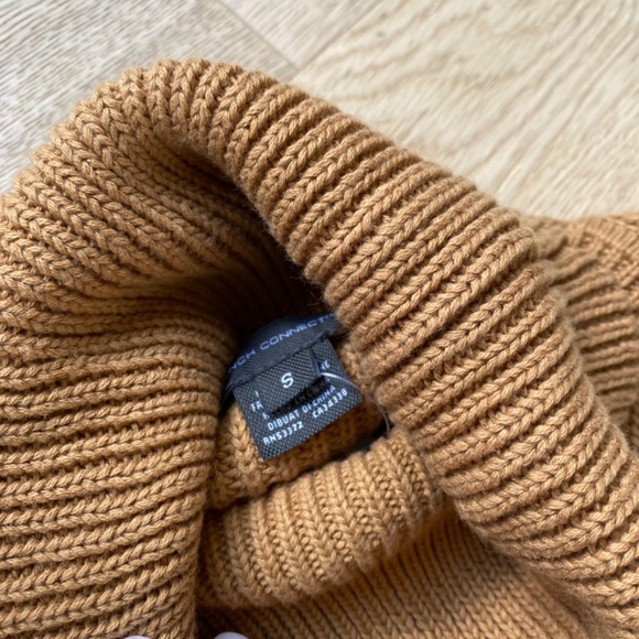 French Connection Camel Striped Sweater Vest Size Small - Picture 7 of 8